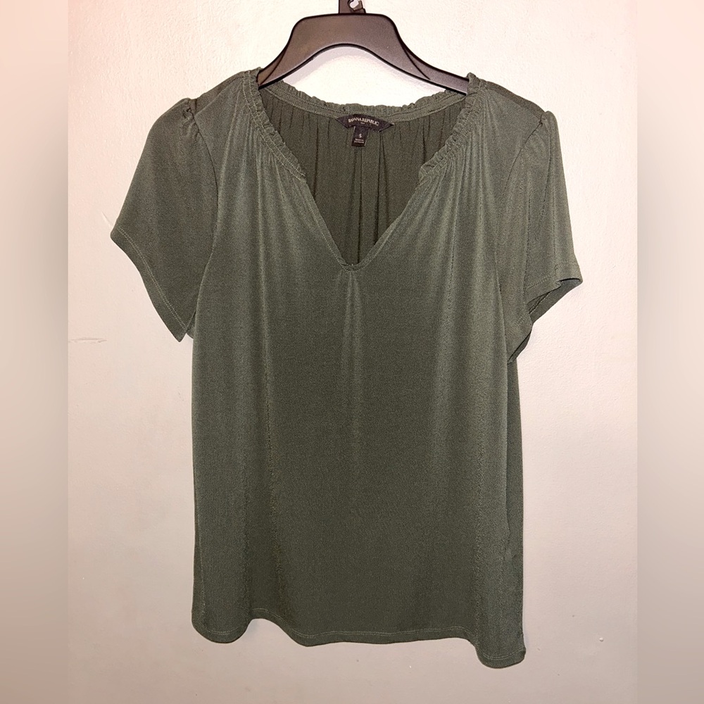 Banana Republic Factory Olive Green Split-V Neck Tee